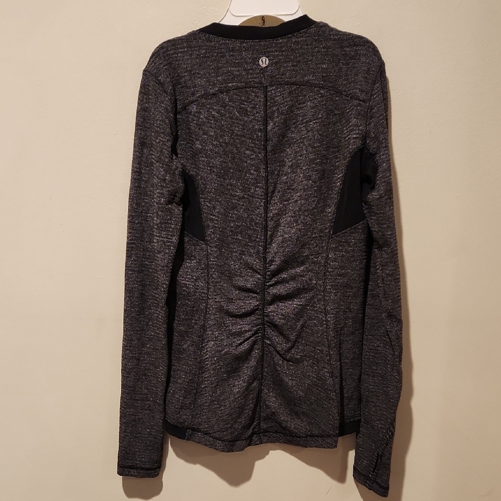❤️ LULULEMON BASE RUNNER LONG SLEEVE TOP, 8 - Picture 11 of 14